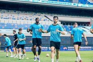每一滴汗水，都是为明天的全力以赴 圳新鹏城完成赛前官训